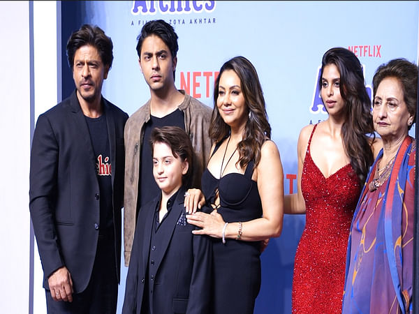 SRK dons 'The Archies' T-shirt at screening of his daughter Suhana Khan's debut film