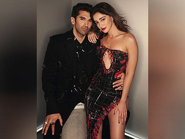 KWK 8: Aditya Roy Kapur calls rumoured girlfriend Ananya Panday 