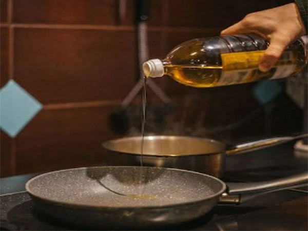 India extends import duty reduction for some edible oils by a year