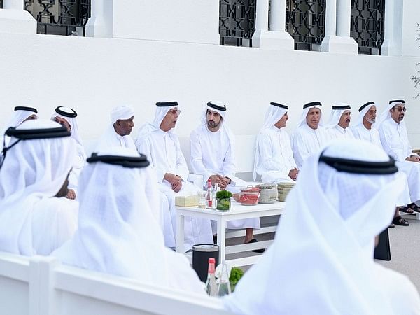 UAE: Hamdan bin Mohammed interacts with dignitaries and senior officials at Zabeel majlis