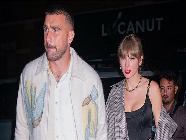 Taylor Swift supports Travis Kelce at Chiefs game with her family ...