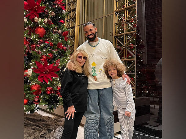 Drake shares adorable picture with his mom, son – ThePrint – ANIFeed