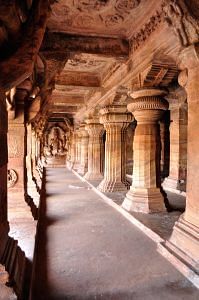 Verandah, Cave 3, Badami Caves, Photographer:Dey.sandip, Karnataka, India, 6th century–7th century, Photographed: 2011, Image courtesy of Wikimedia Commons.