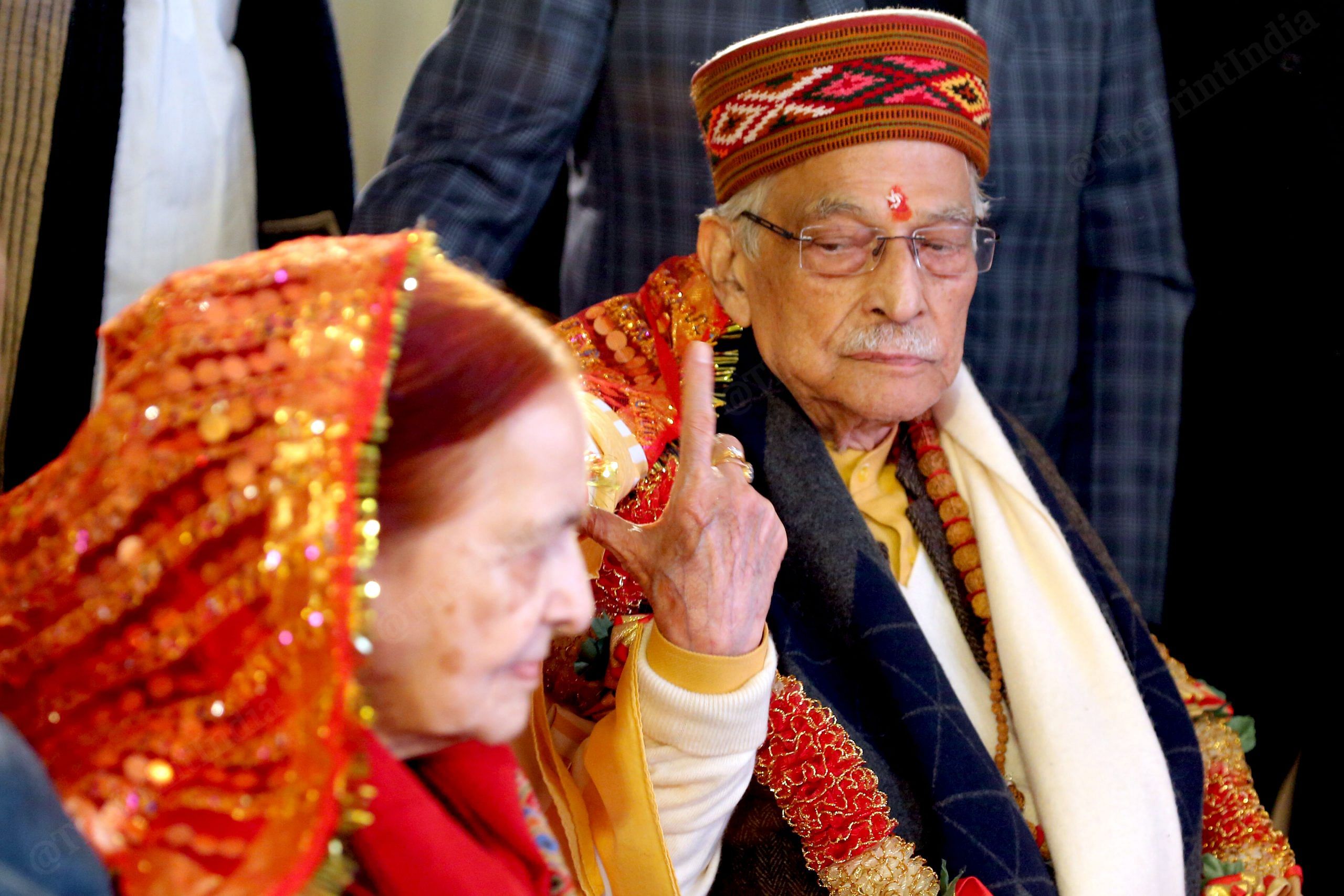 Murli Manohar Joshi with his wife Tarla Joshi, who adorns him with a chunari, on his 90th birthday | Praveen Jain | ThePrint