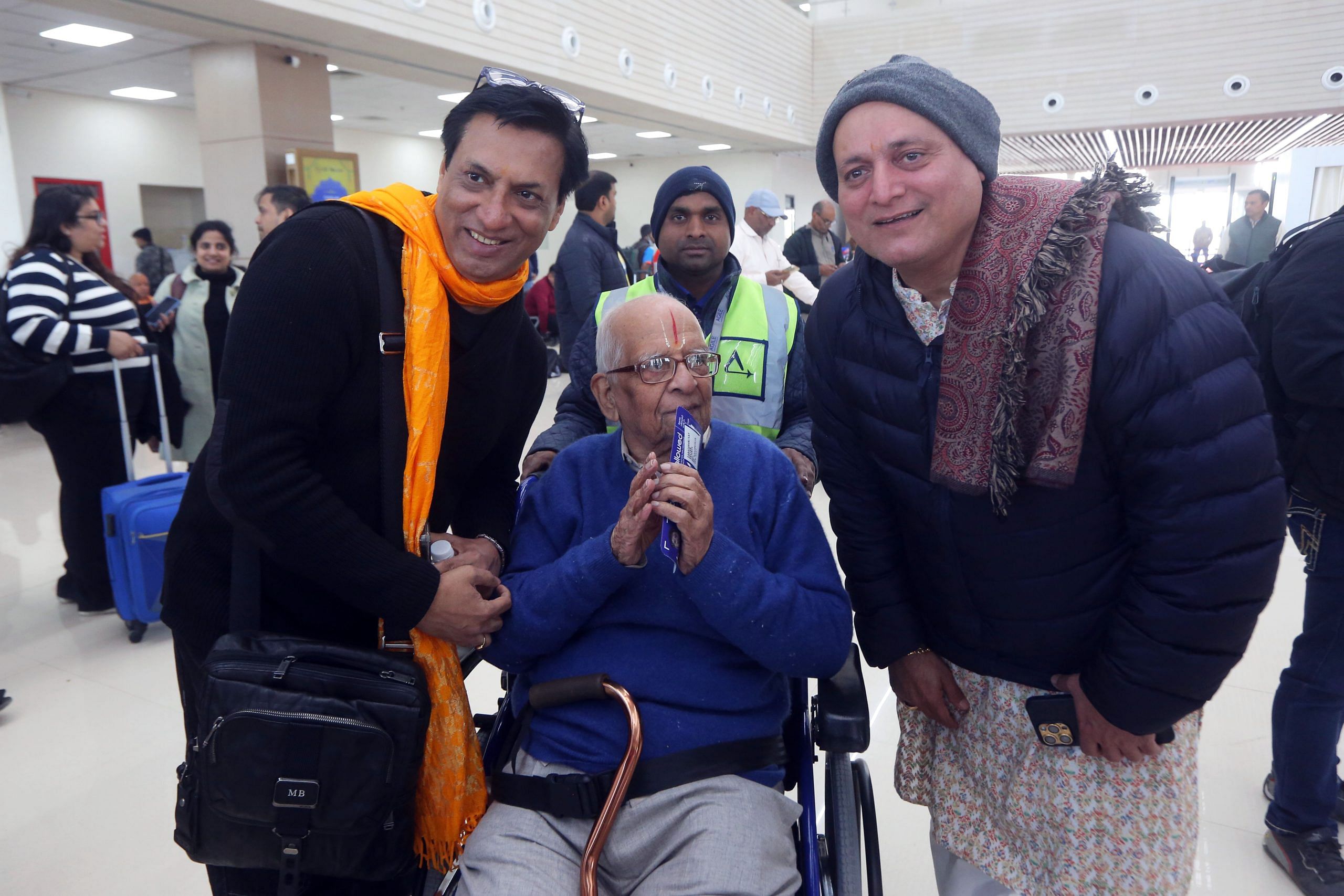 Film director Madhur Bhandarkar (L) with former attorney general K. Parasaran (Centre) & actor Manoj Joshi (R) at Ayodhya airport | Praveen Jain | ThePrint