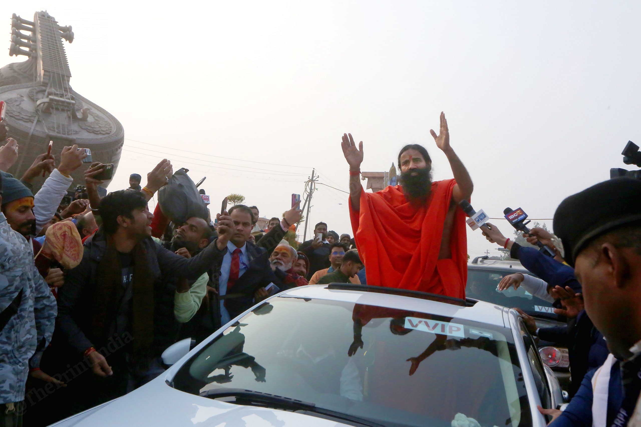 Baba Ramdev waves to crowd at Lata Mangeshkar chowk | Praveen Jain | ThePrint