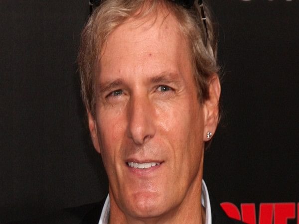 Michael Bolton takes break from touring after brain tumor surgery ...