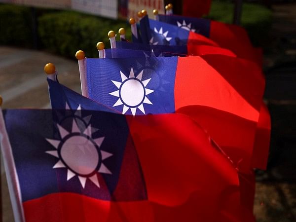 Taiwanese voters to choose their new leader tomorrow under Chinese threats 