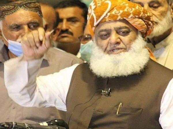 Pakistan: Two 'suicide bombers' held over plot to kill JUI-F chief Maulana Fazlur Rehman