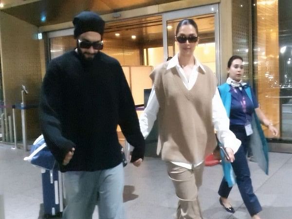 Ranveer Singh, Deepika Padukone walk hand-in-hand as they get clicked at airport