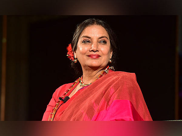 The award for Best Supporting Actress went to Shabana Azmi, the male category continued to be held by Vicky