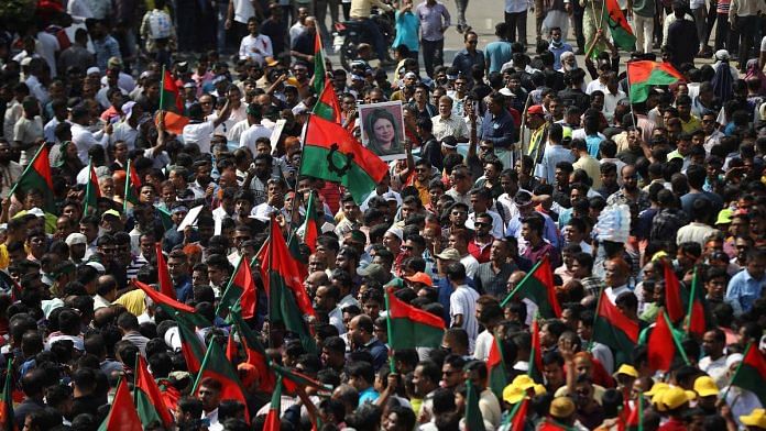 Supporters of Bangladesh Nationalist Party join in a rally at Naya Paltan area in Dhaka | Photo: Reuters