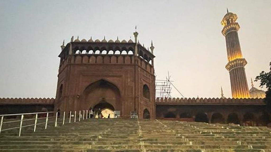 The usually bustling Jama Masjid sported a desolate look Monday | Debdutta Chakraborty | ThePrint