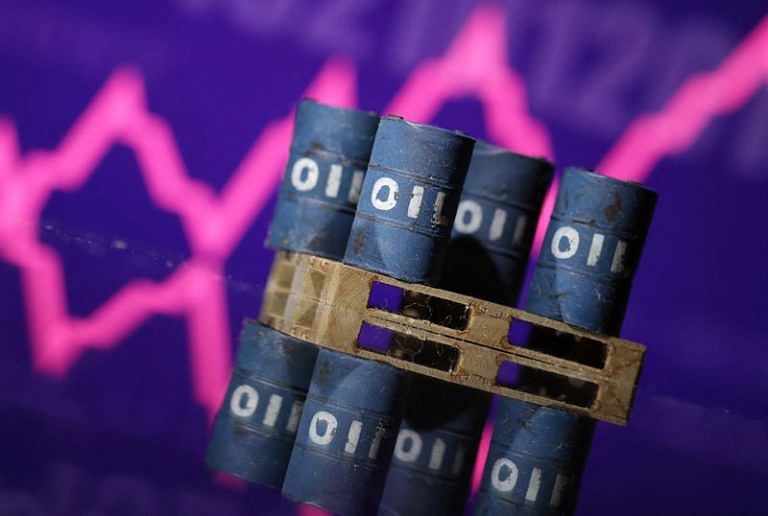 Oil steadies as stronger dollar counteracts Red Sea disruptions