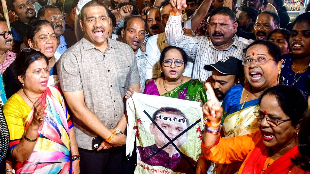 Uddhav Thackeray slams Maharashtra Speaker's verdict on 'real' Shiv Sena