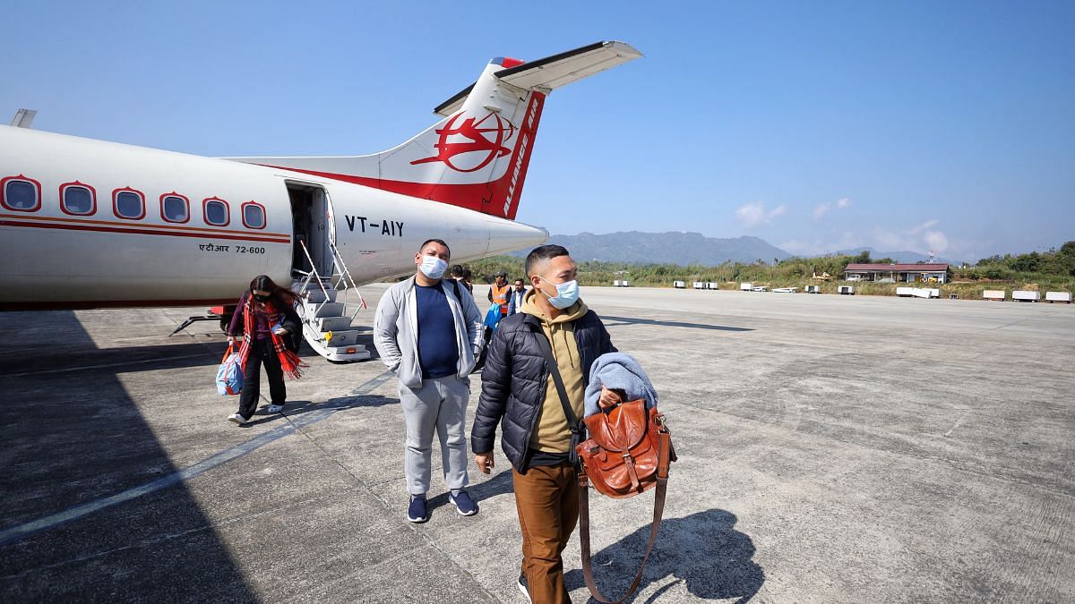 Andrew and Vaiphei reach Aizawl airport | Manisha Mondal, ThePrint