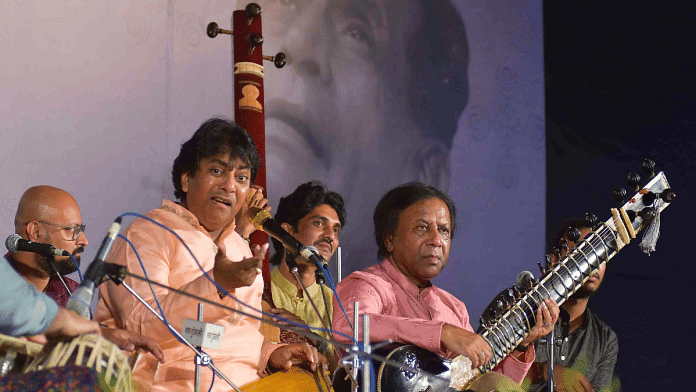 Hindustani classical vocalist Ustad Rashid Khan and Sitar Maestro Ustad Shahid Parvez perform at the 68th Sawai Gandharva Bhimsen Mahotsav in Pune in in December 2022 | ANI