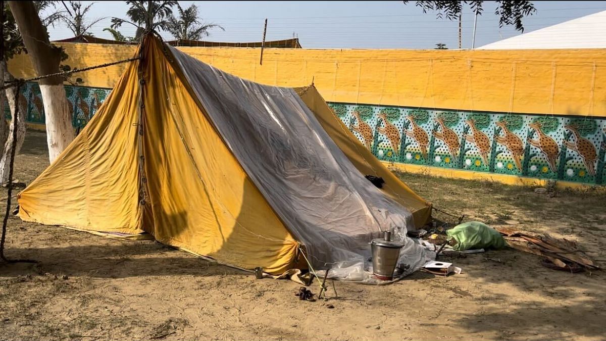 The tent near the entry gate of Ashram, where Sewadaar guards sleep| Nootan Sharma, The Print
