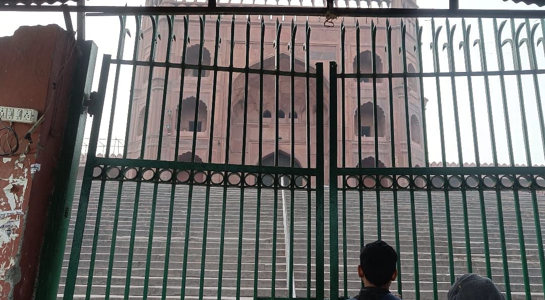 One of Jama Masjid's closed gates | Debdutta Chakraborty | ThePrint