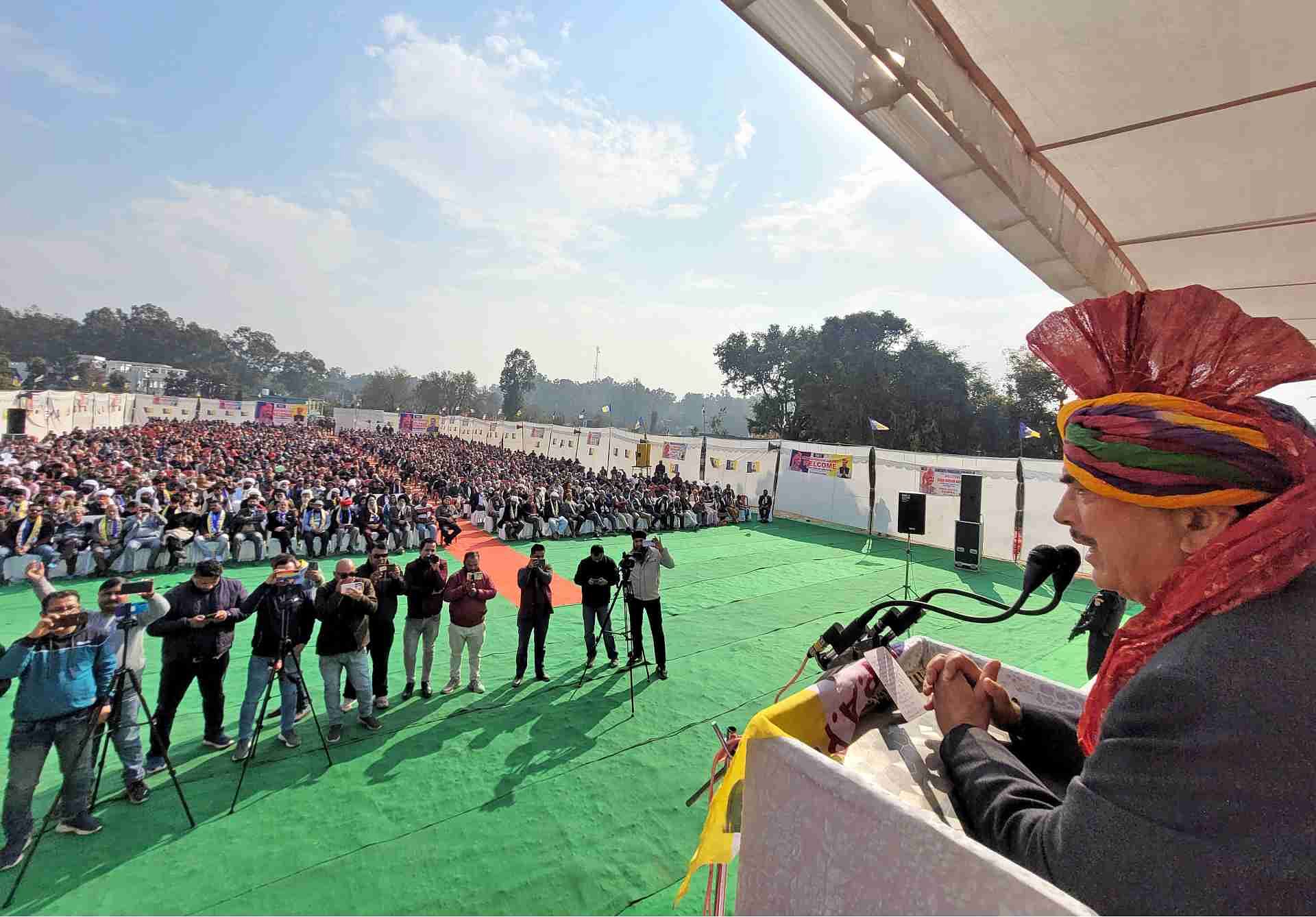 Democratic Progressive Azad Party chief Ghulam Nabi Azad addresses party workers, in Samba Sunday | ANI