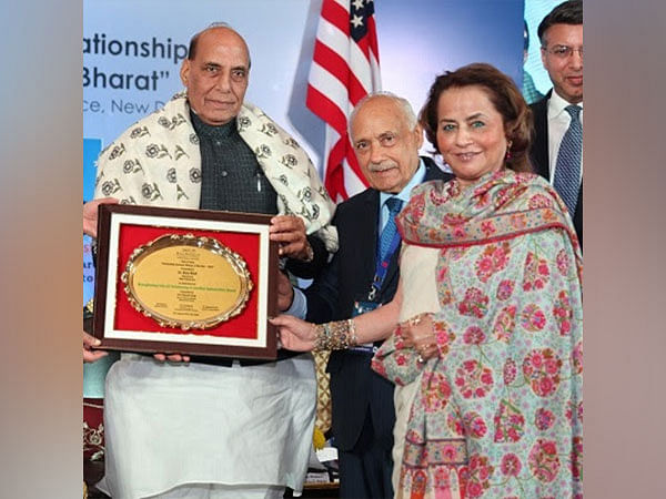 Dr. Bina Modi is the 'Outstanding Business Woman of the Year - 2023'