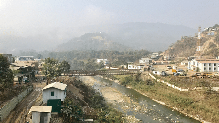 A view of Rihkhawdar, a busy trading border town between Myanmar’s Chin State and Zokhawdar in Mizoram | Commons 