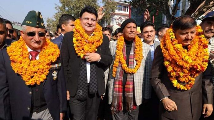 Sudhir Sharma (second from left) and Rajinder Rana (extreme right) were together at a function of ex-Armymen in Sujanpur on 15 January | By special arrangement