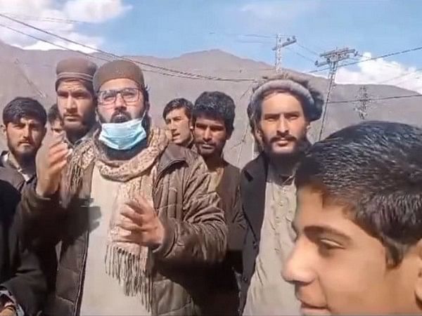 Residents of Chilas in Gilgit Baltistan block roads in protest against severe load-shedding