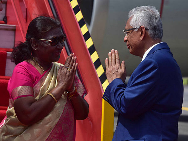 President Murmu arrives in Mauritius on 3-day state visit, to inaugurate 14 India-assisted projects with PM Jugnauth 