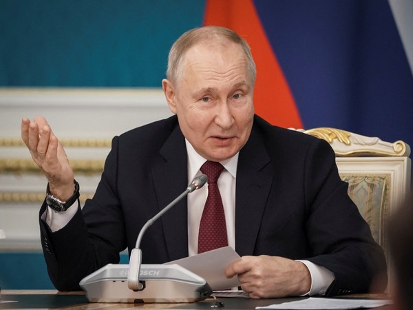 Vladimir Putin Expected To Secure Record Fifth Term As Russia Goes To ...