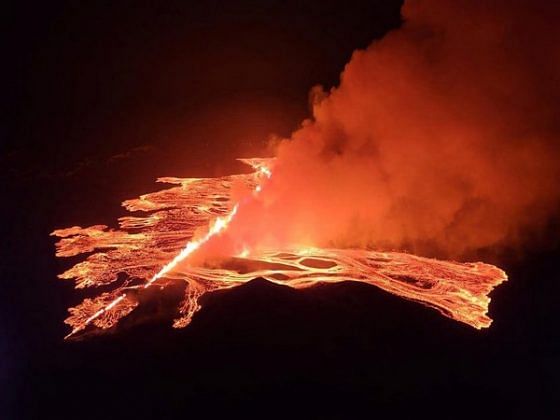 Iceland's largest volcanic eruption turns sky orange with massive ...