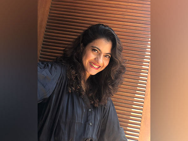 Kajol is all 'smiles' as she drops happy selfies, check out