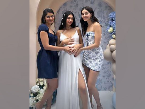 Masi-to-be Ananya Panday attends cousin Alanna Panday's baby shower