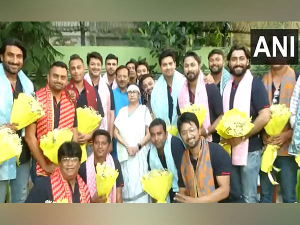 Jisshu Sengupta meets CM Mamata Banerjee days after winning Celebrity Cricket League