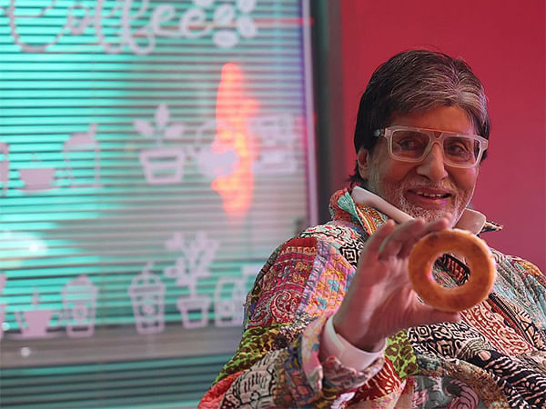 Amitabh Bachchan drops playful 