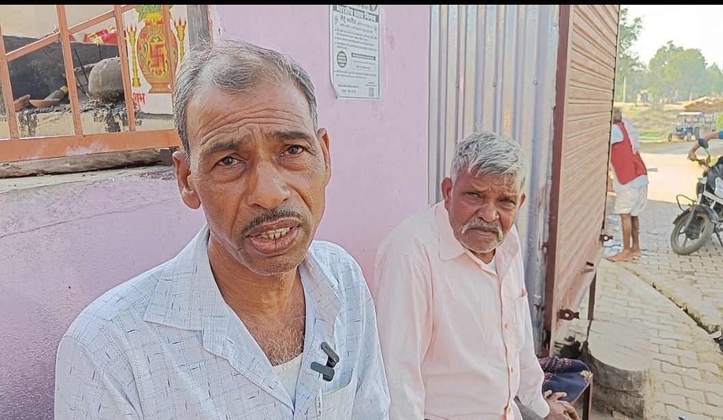 Shivraj Gaur, Muskan's uncle, speaking outside the family home | Krishan Murari | ThePrint