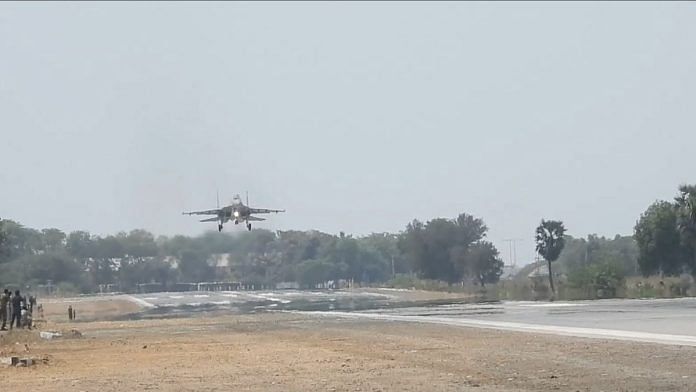 Screenshot of an Su-30 fighter at the Emergency Landing Facility (ELF) airstrip on NH-16 near Andhra Pradesh’s Addanki in Bapatla district Monday | Video courtesy: IAF