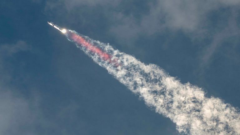 SpaceX Starship disintegrates on its return to Earth at the end of third test flight