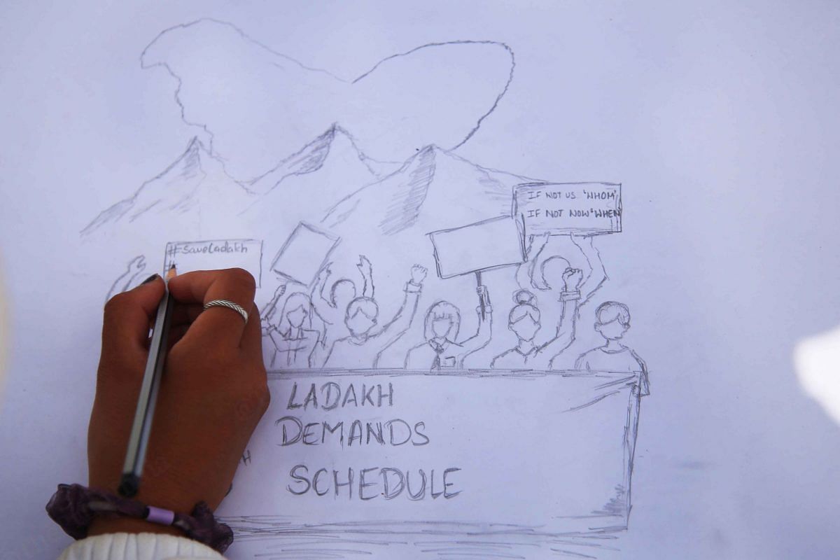 A protestor doodles | Manisha Mondal | ThePrint