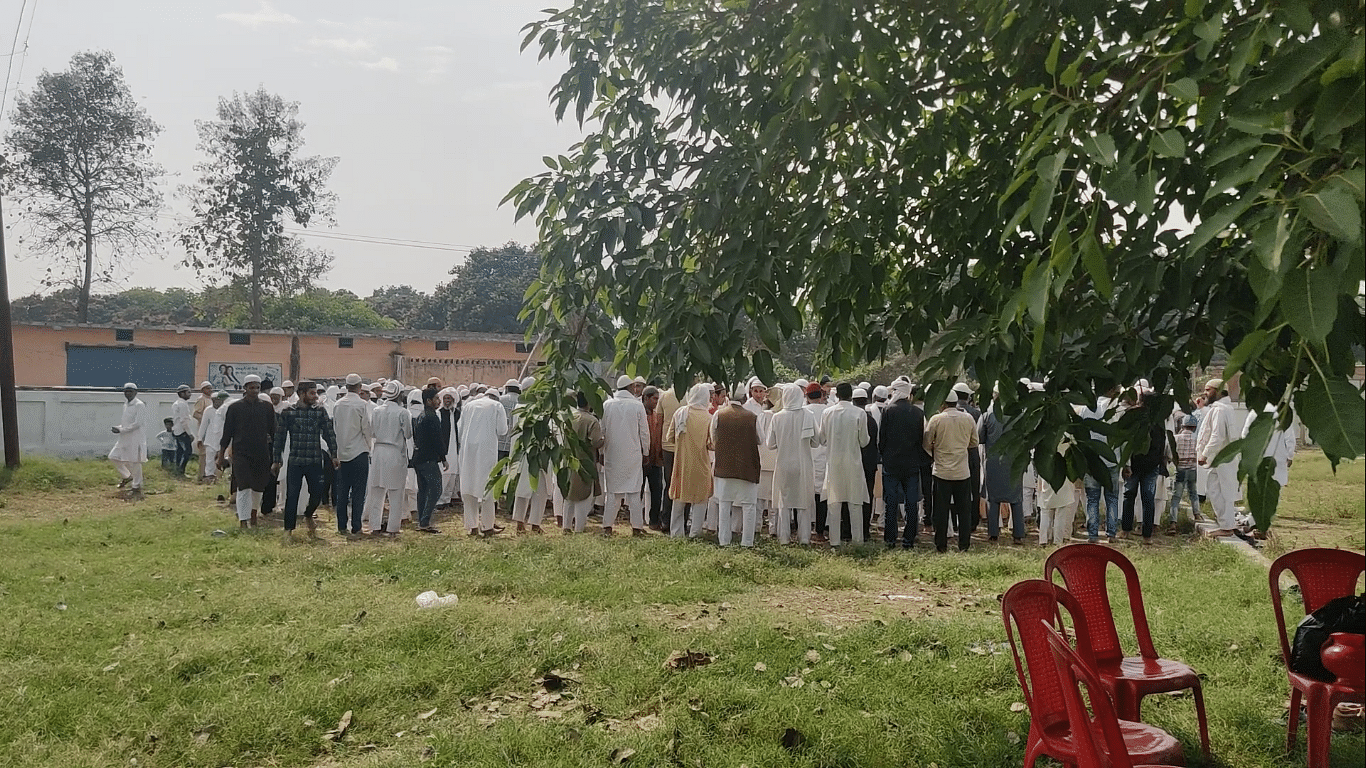 Maulana Nadvi leads funeral prayers at a cemetery near Rampur's Humsafar Resort | Heena Fatima | ThePrint