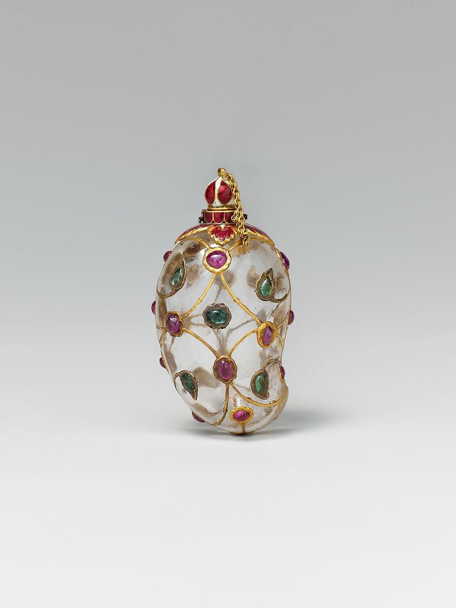 Mango-Shaped Flask, India, Mid 17thcentury, Rock crystal set with gold, enamel, rubies, and emeralds, 6.5 cm, Image courtesy of The Metropolitan Museum of Art. 