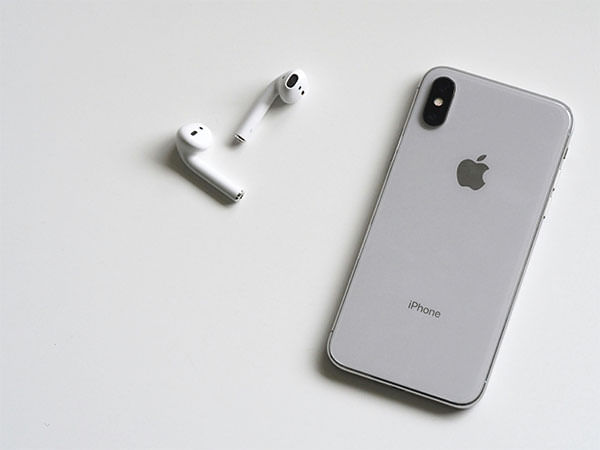 Budget-friendly AirPods, enhanced AirPods Max expected in fall 2024