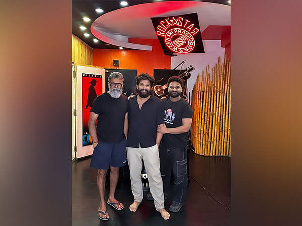 Pushpa 2: Allu Arjun shares photo with Sukumar, Devi Sri Prasad from music recording session 