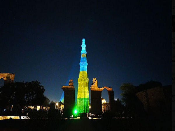 Delhi: Qutub Minar illuminates in remembrance of Rwanda Genocide of 1994