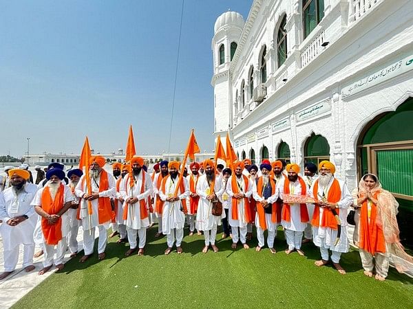 Sikh delegation visits Gurudwara Kartarpur Sahib, offers prayers for successful continuation of PM Modi's leadership