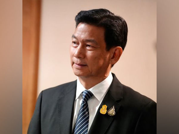 Thailand Foreign Minister visits Myanmar border town amid escalating clashes between Junta, armed groups