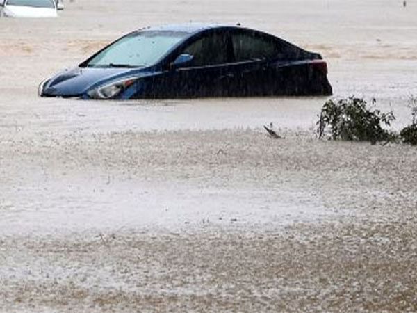 At least 17 killed in flash floods triggered by heavy rains in Oman ...