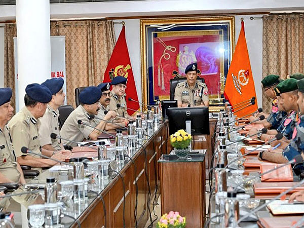 SSB DG Daljit Singh Chawdhary meets student officers of Nepal's Armed ...