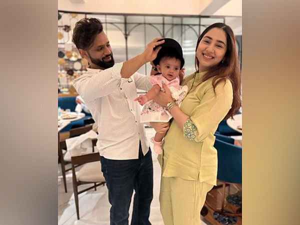 Rahul Vaidya shares adorable pictures with wife Disha Parmar, daughter Navya