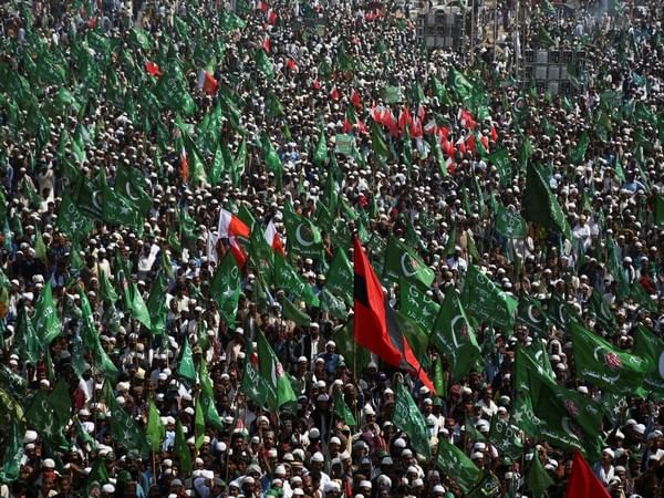 PML-N eyes early lead in by-polls across Pakistan